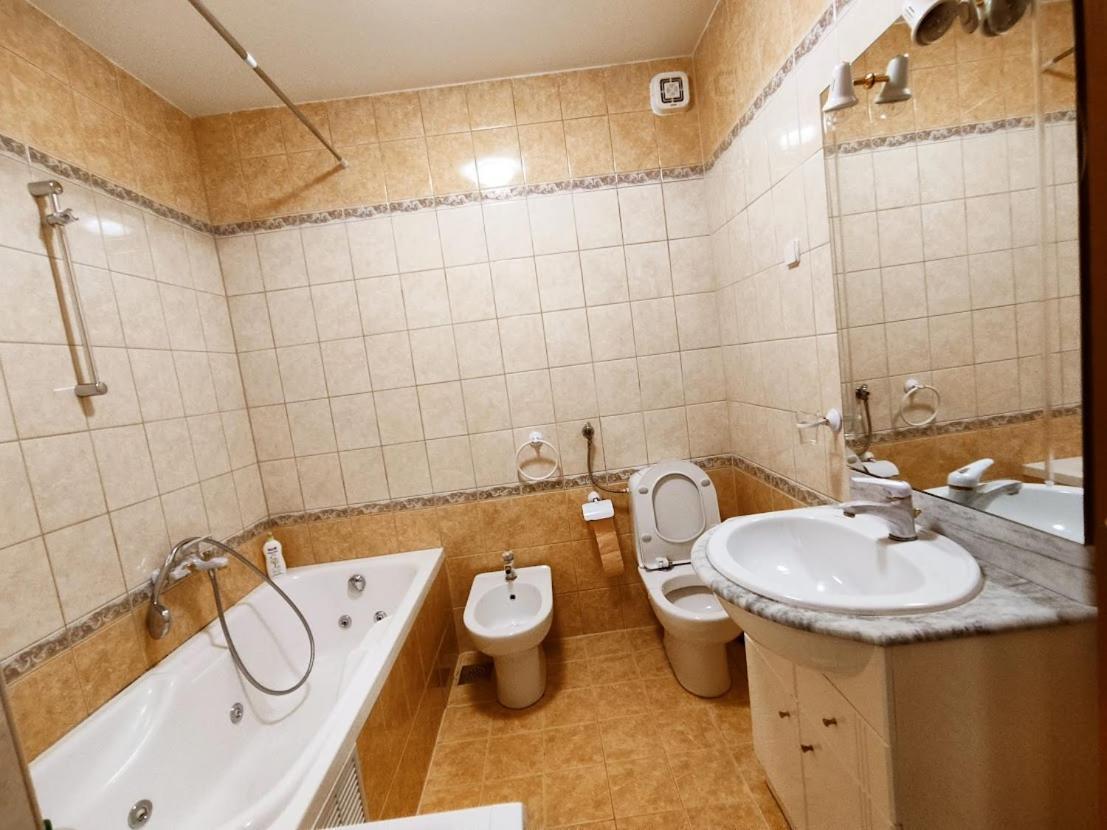 "Idea" Room With Free Parking スプリト エクステリア 写真